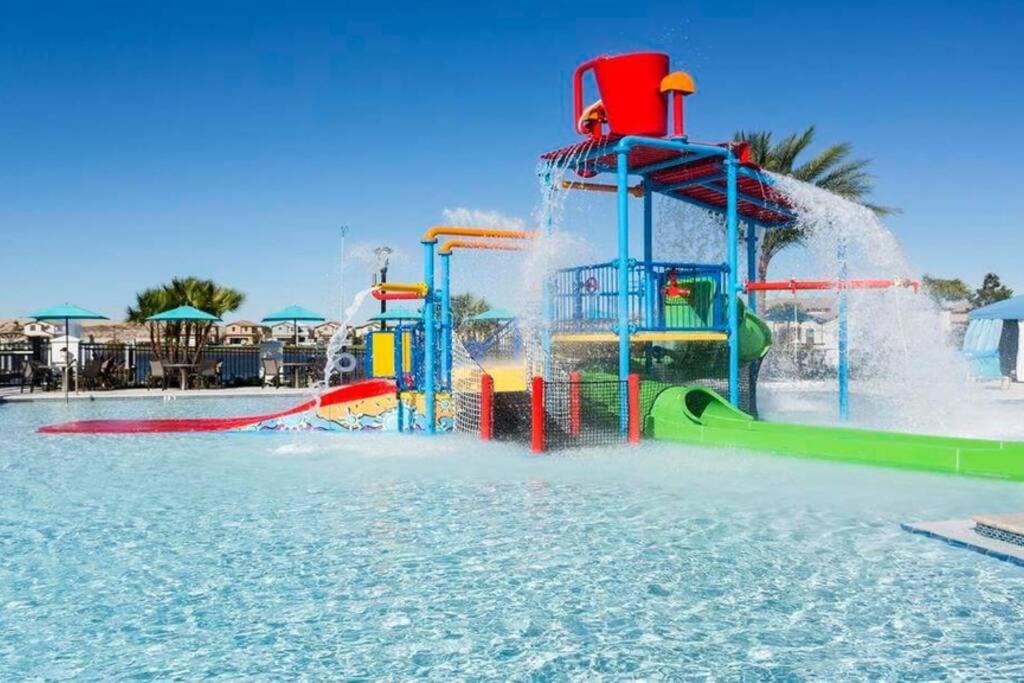 Stylish Cozy Family Getaway With Private Pool And Lake View Kissimmee Eksteriør billede